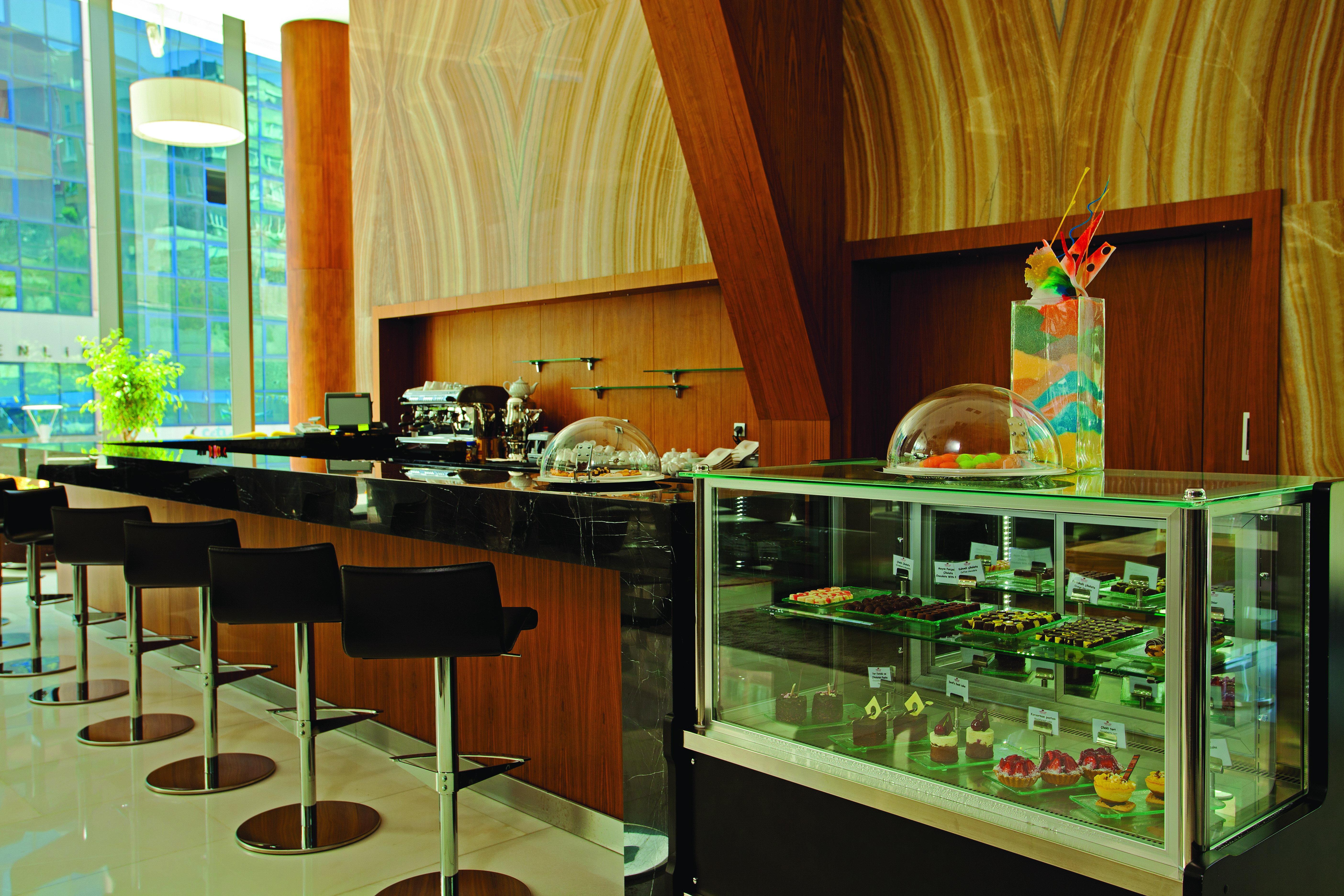 فندق كراون بلازا اسطنبول هاربي المظهر الخارجي الصورة The Coffee Shop